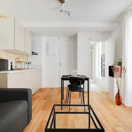 Charming In Le Marais Appartement